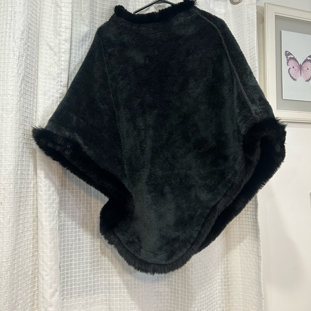 Red and Black Plaid Reversible Poncho with Faux Fur Trim - Picture 3 of 4